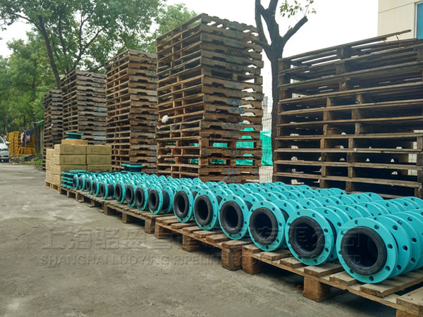 橡膠接頭如何適應高壓環境？