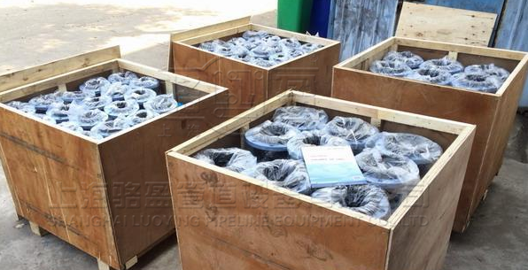 管道中流通的是液壓油的介質用哪種橡膠接頭？