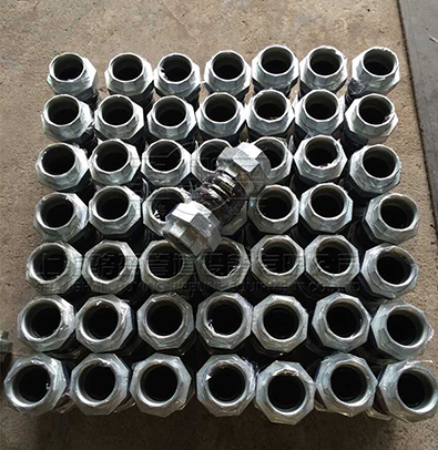 DN80<a href=http://www.jnjnfbc.cn.cn target=_blank class=infotextkey>絲扣橡膠接頭</a>